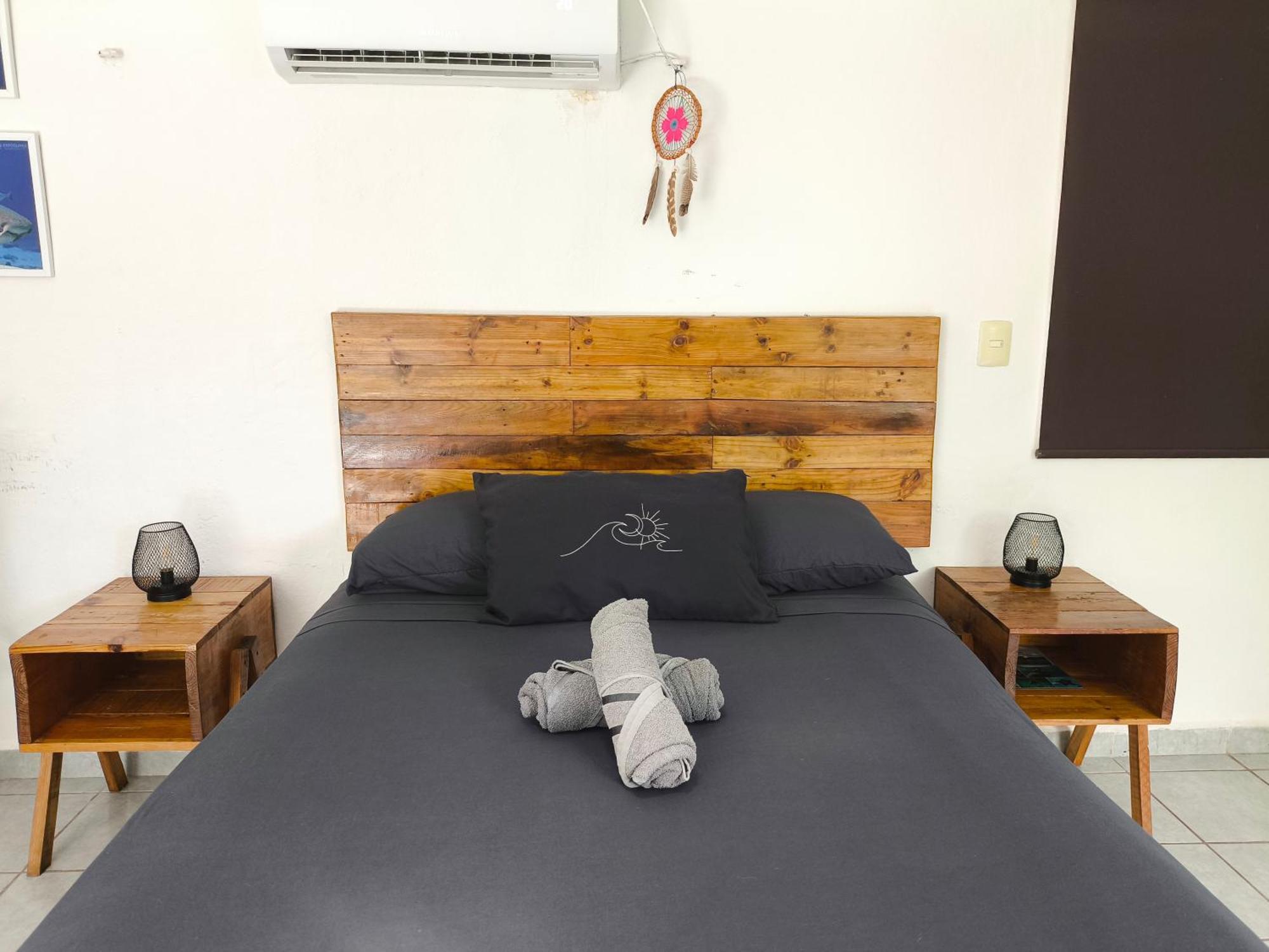 Equipped Yaxkin On Downtown, 3 Blocks Away From Sea, Close To Restaurants
